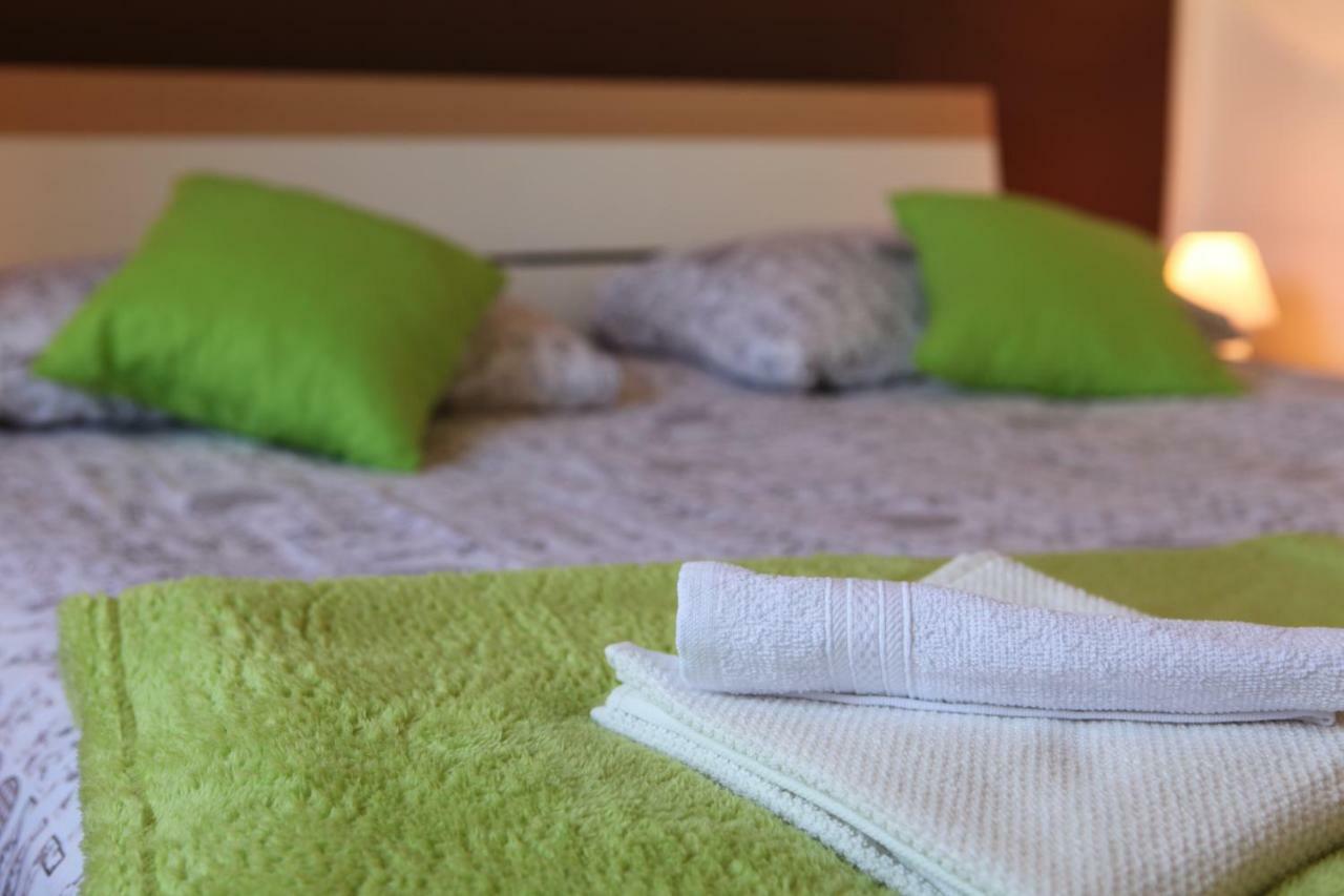 Apartman Pio セニ エクステリア 写真